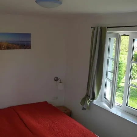 House Movennest Gross Zicker