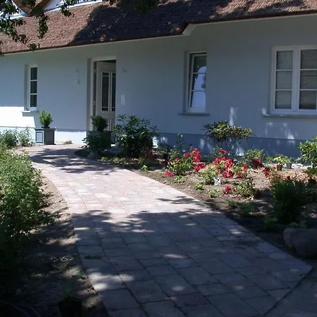 House Movennest * Gross Zicker